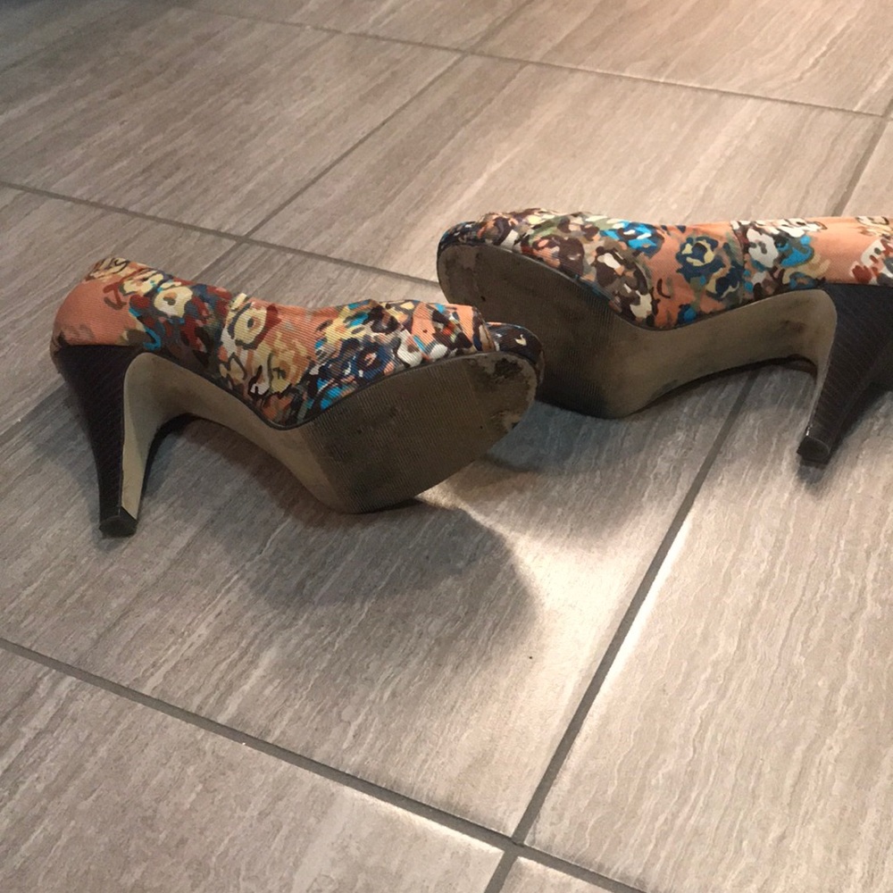 Madden Girl peep toe heels - Picture 3 of 8